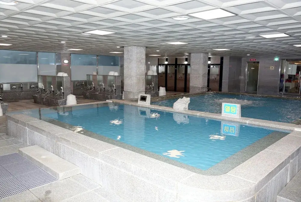 Mungang Sulfur Hot Springs