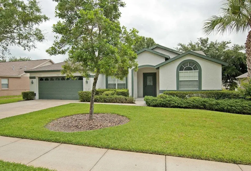 Greater Groves 5 Bedroom House w Pool - 5202GG