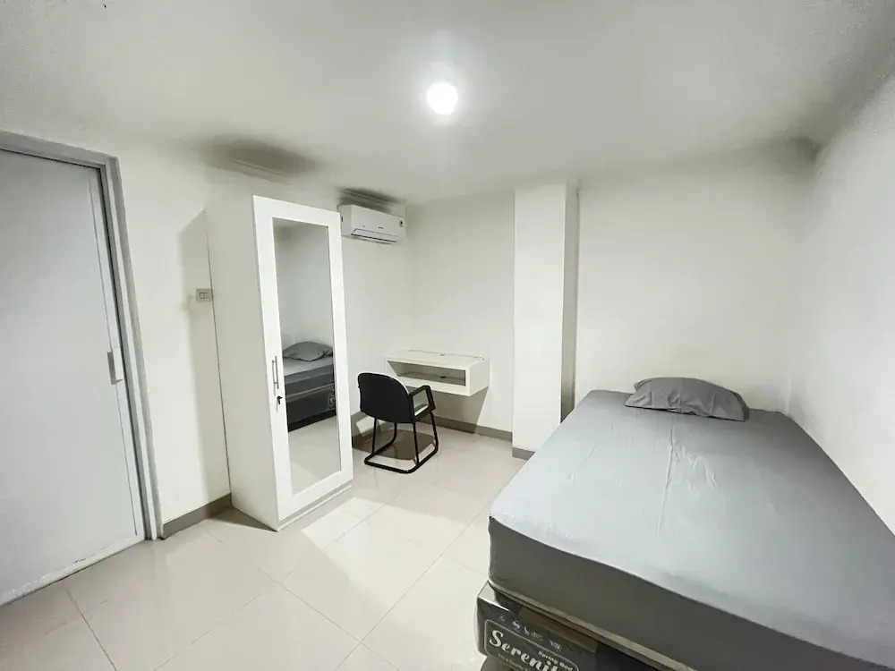 OYO 93721 RuPA Near LRT Velodrome 2 Rawamangun