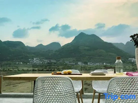 Xingyi Yunqi No.1 Inn (Xia Nahui Branch, Wanfenglin Scenic Area)