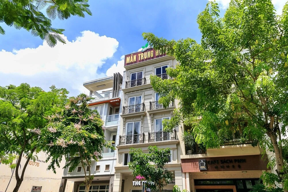 Man Trung Hotel by Oyo Rooms