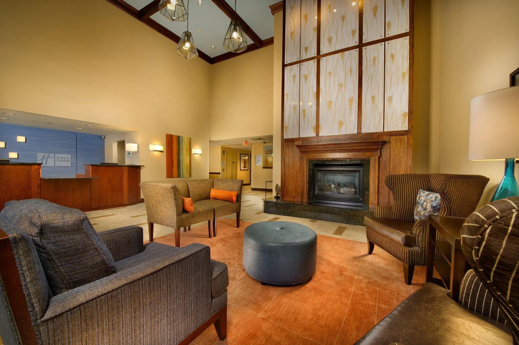Holiday Inn Express & Suites Manassas by IHG