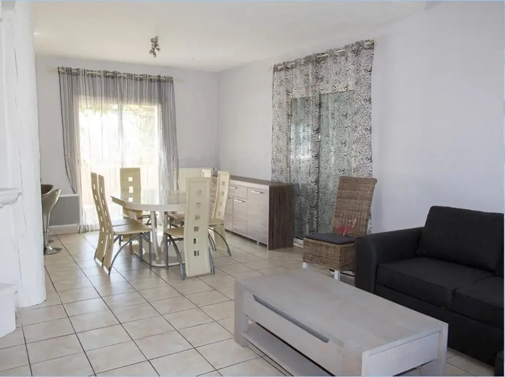 House With 3 Bedrooms in Magalas, With Pool Access, Enclosed Garden an