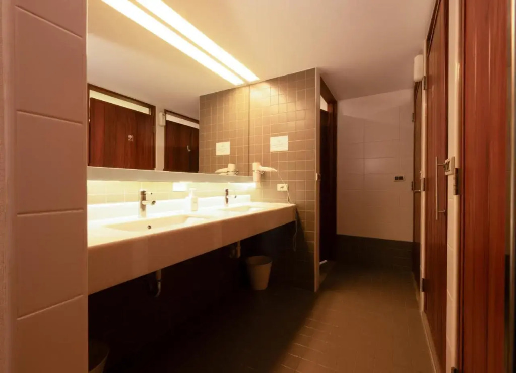 Apartment 10F