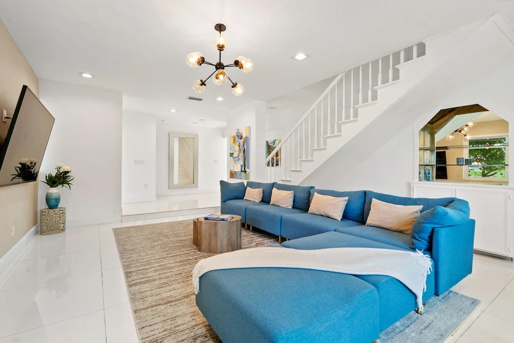 Wonderful 5BR House At Brickell Miami