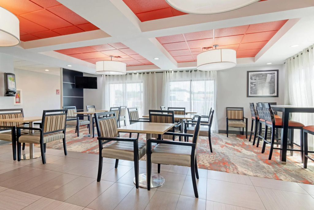 Comfort Inn & Suites Carrollton