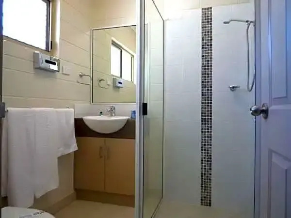 Collinsville Motel