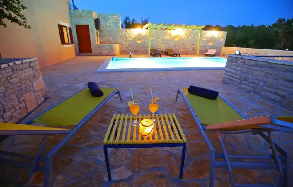 Nice Home in Benkovac With Wifi, 4 Bedrooms and Outdoor Swimming Pool