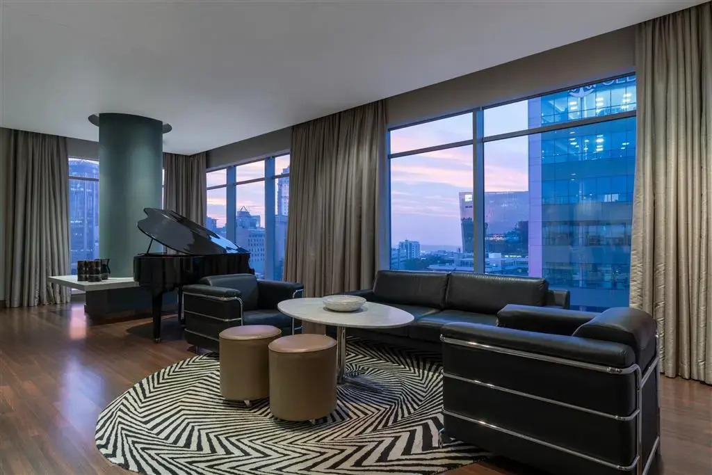 Radisson Blu Gautrain Hotel, Sandton Johannesburg