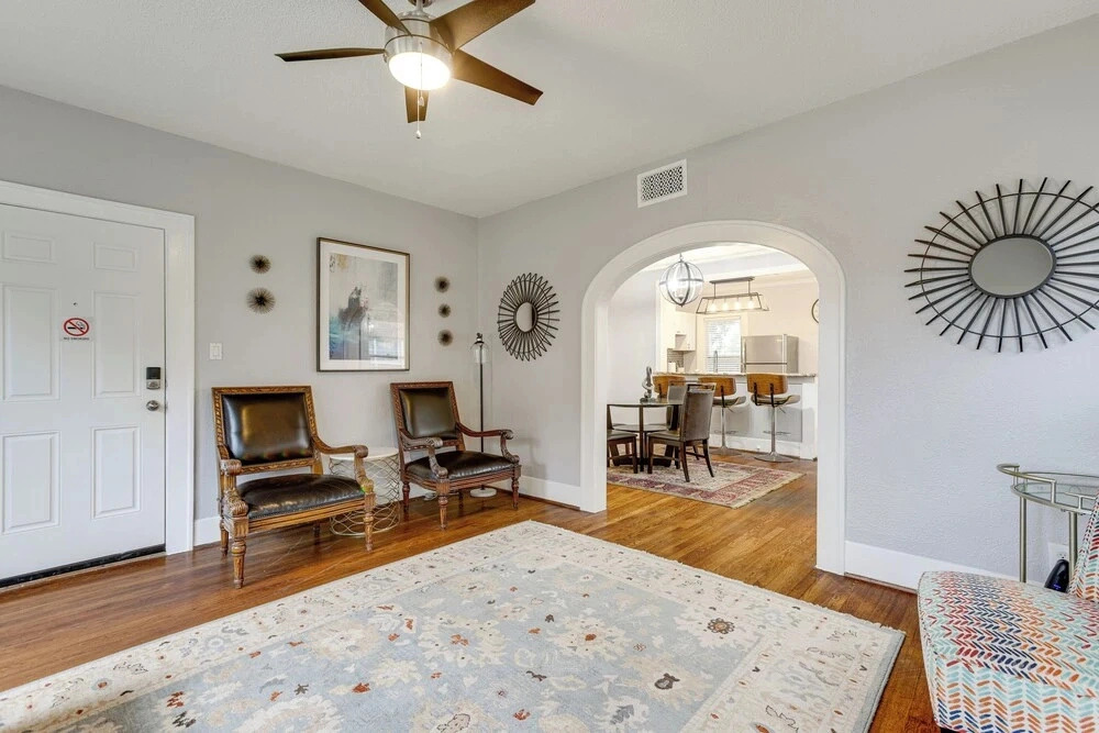 1 Mi to Hermann Park: Houston Apt w/ Shared Yard