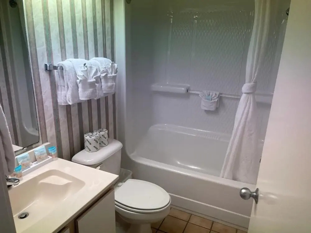 Spacious 2BD Condo in Atlantica Resort