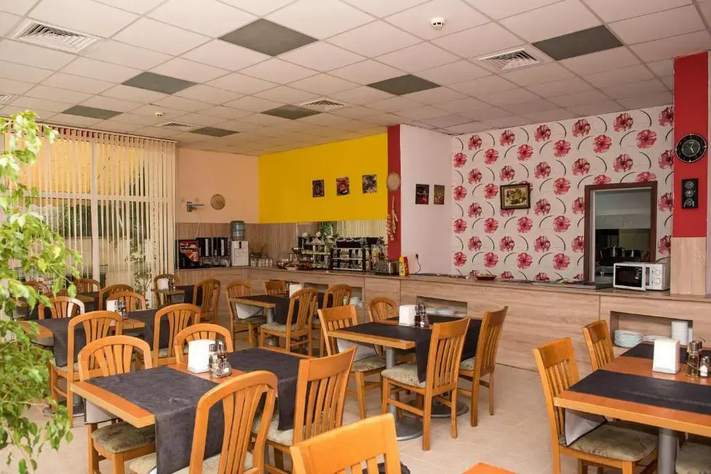 Iris Beach Hotel