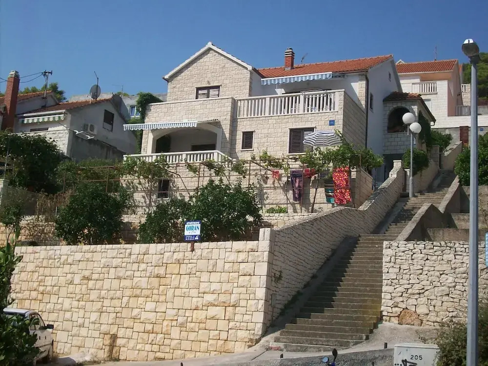 Apartments Goran