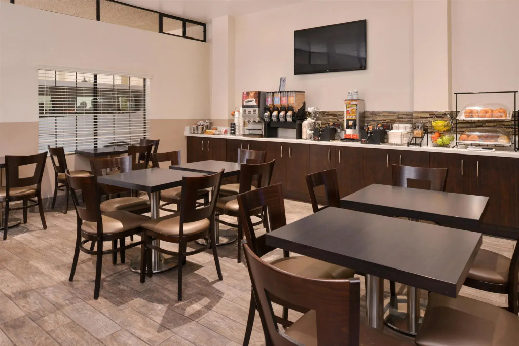 Best Western Airpark Hotel - LAX Airport LA Stadium