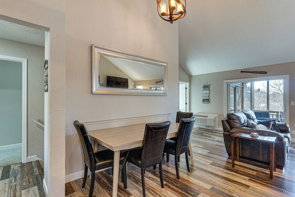 Walk to Lake: Osage Beach Home w/ Grill!