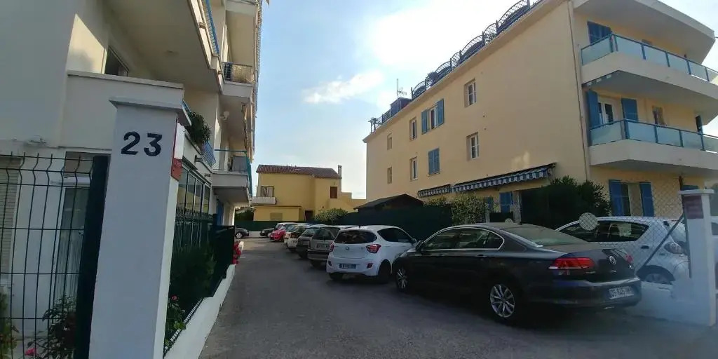 Charmant studio proche de Nice à 300m des plages