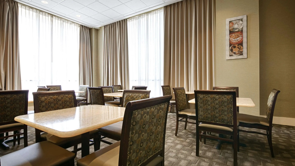 Best Western Plus Philadelphia Airport South - at Widener University