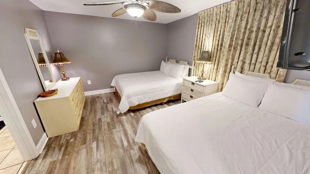 Shoreline Towers 3093 2 Bedroom Condo