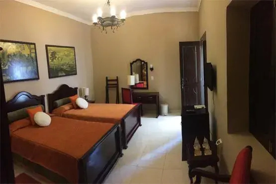 Hotel E Colonial