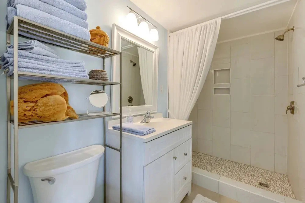 Steps to Sea! Okaloosa Island Gem w/ Outdoor Oasis