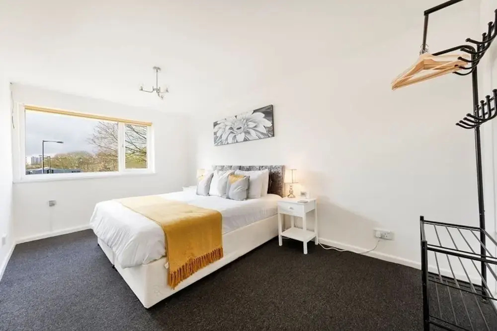 City Centre House FREE PARKING