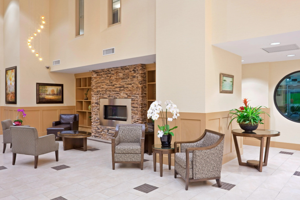 Holiday Inn Hotel & Suites Surrey East - Cloverdale by IHG