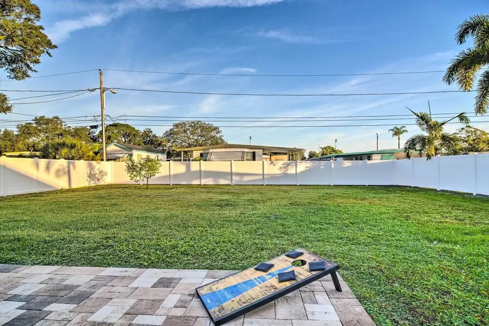 Sunny Seminole Home: Grill, Fire Pit & Fenced Yard
