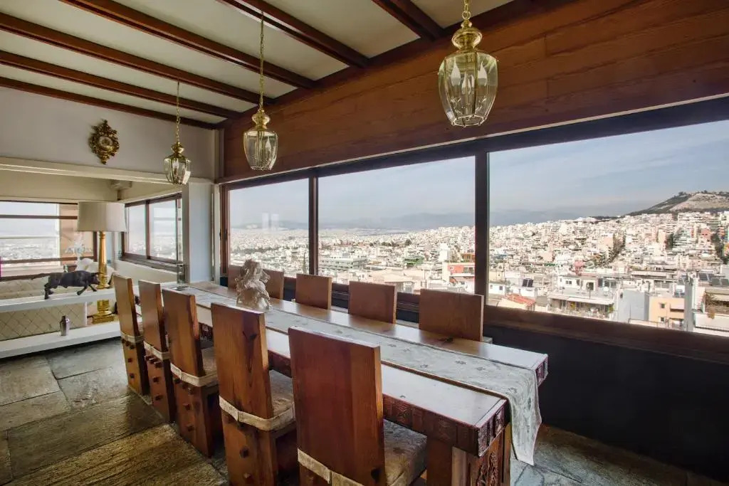 Exclusive apt with panoramic views! - ST8