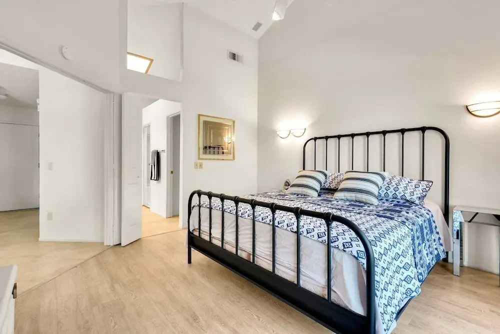 Elegant Fairway Condo #16-18 2 Bedrooms 2 Bathrooms Condo