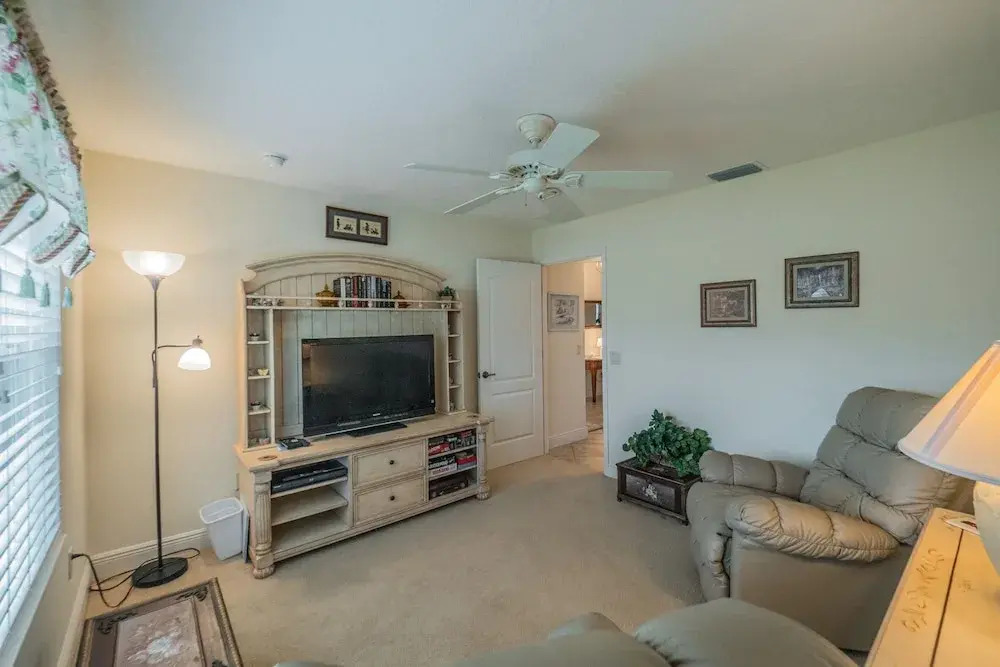 Gayle Mill Drive 1384 by White Pelican VR