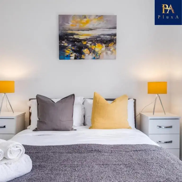 Modern Inn 5 Star Luxury 2 Bedroom Apartment in City Centre with Car Park