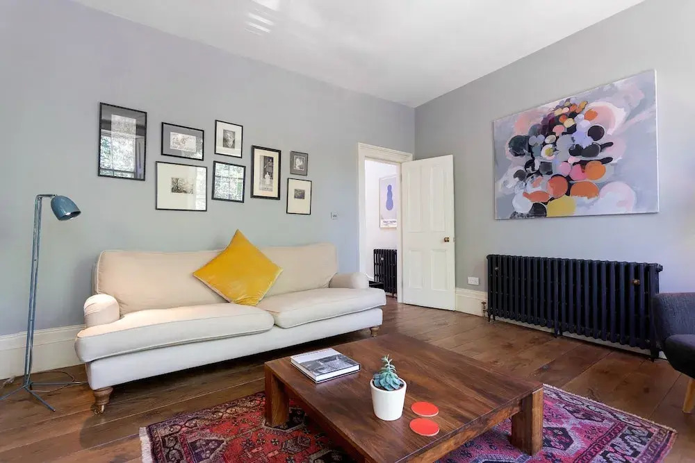 Two Bedroom House in Islington