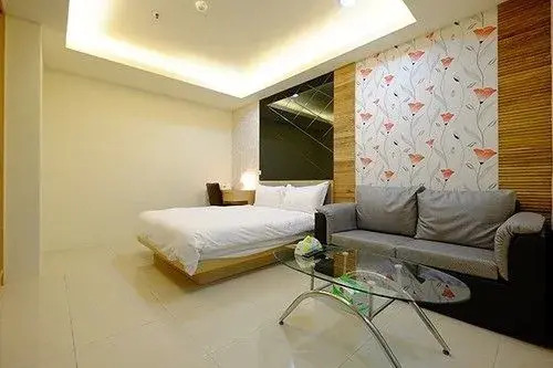 Nora Hostel