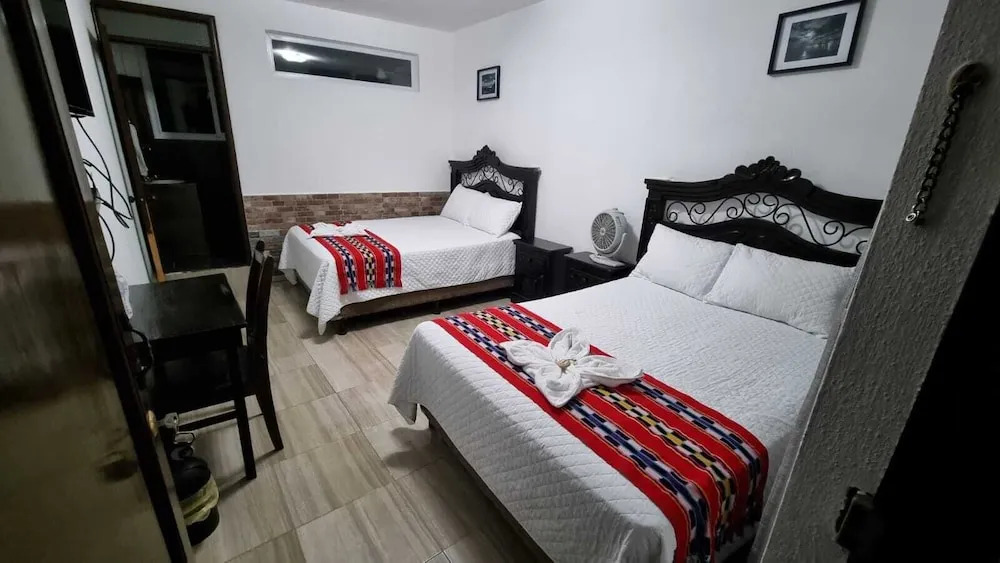 El Delfin Hotel y Restaurante