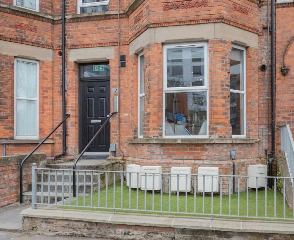 Central Belfast Apartments: 7 Camden Street