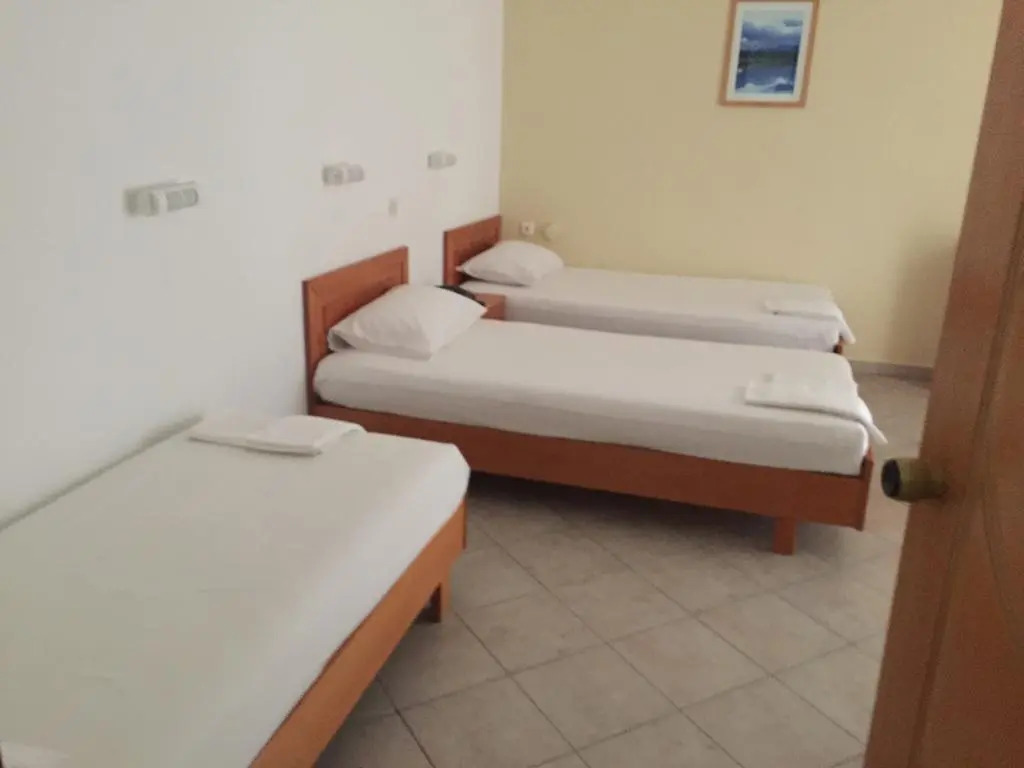 Iris Hotel