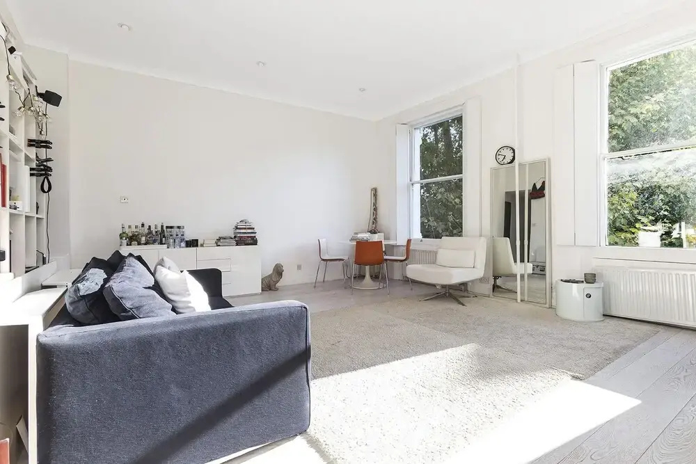 Well Presented one Bedroom Apartment Located in the Fabulous Notting Hill