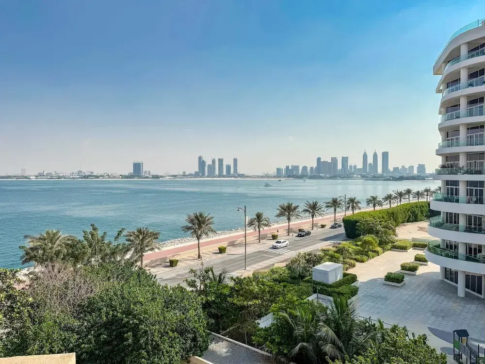Oceanfront 2BR Apartment With Sea Views