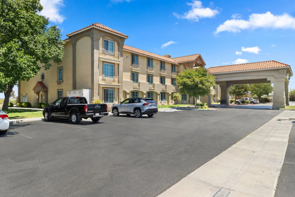 Comfort Inn & Suites Lancaster Antelope Valley