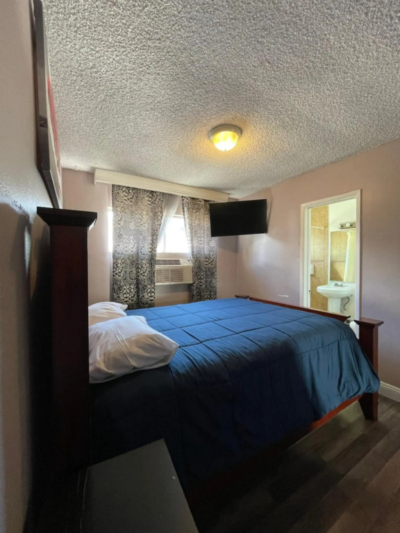 Los Angeles Adventurer All Suite Hotel at LAX