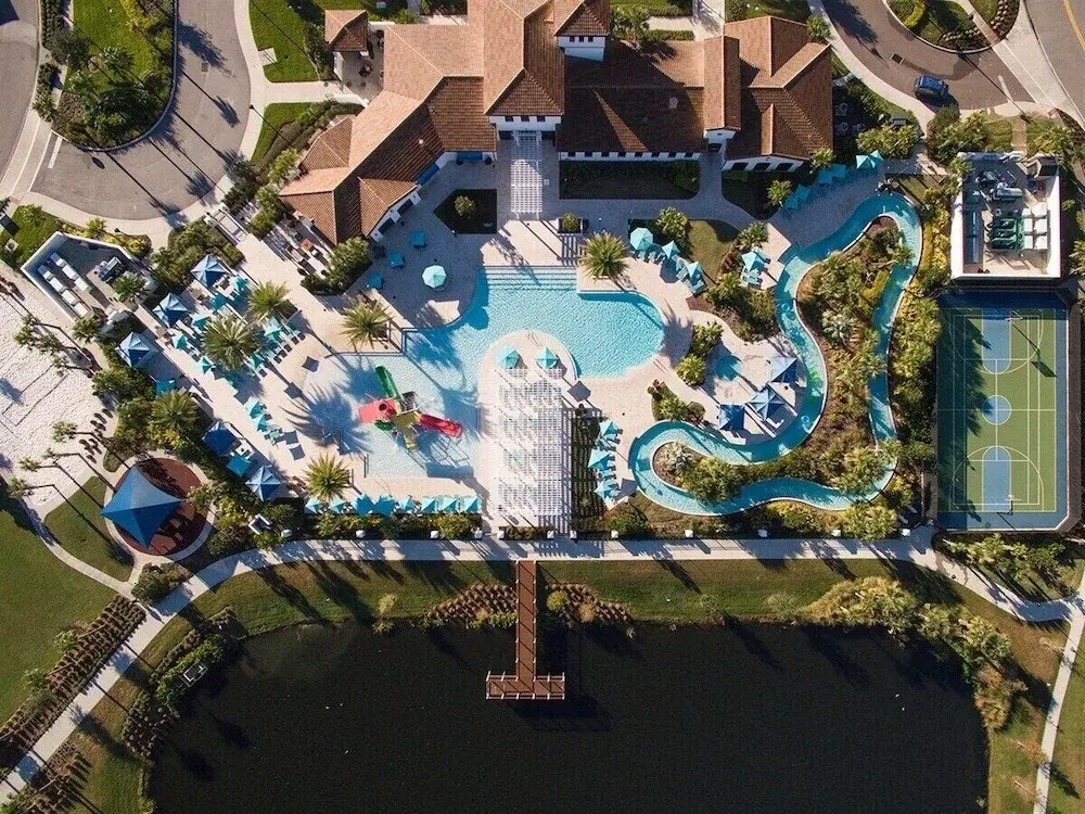 2440-5-td-perfect Villa at Windsor