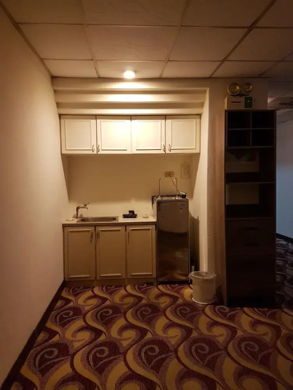 Kingly Hotel