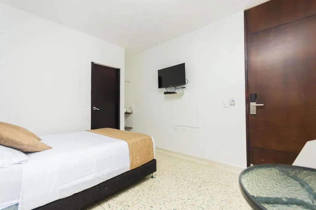 Hotel Med Suites 94