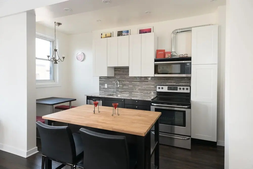 Architectural 2BR in Mile End by Sonder
