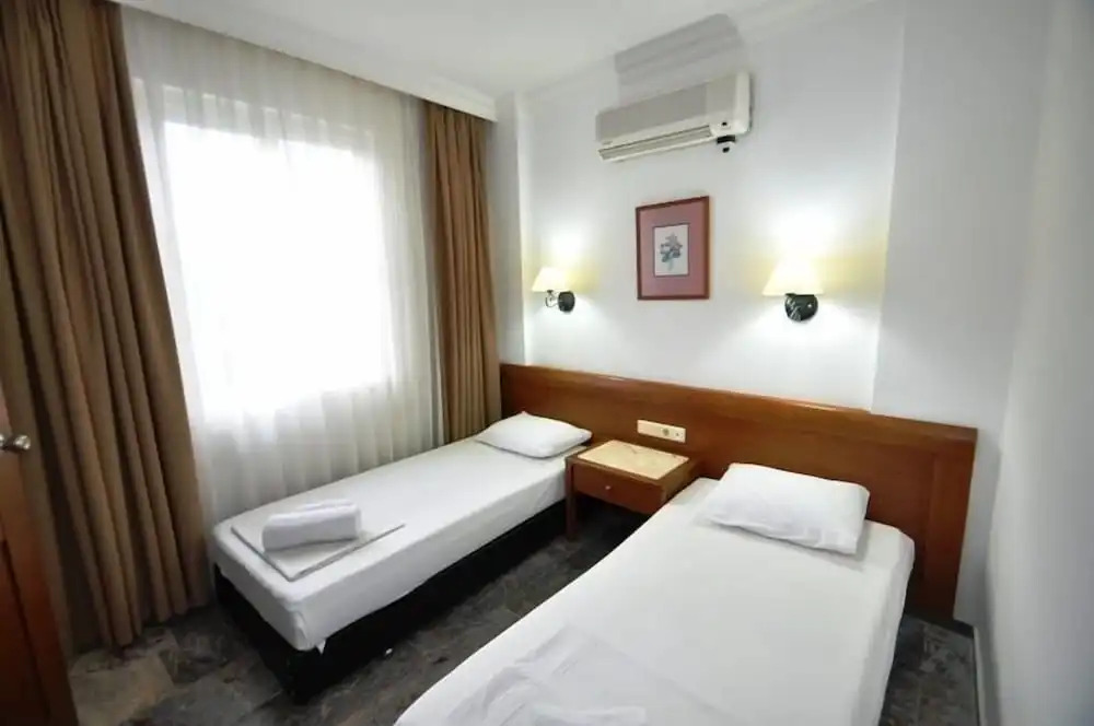 Blue Lagoon Apart Hotel