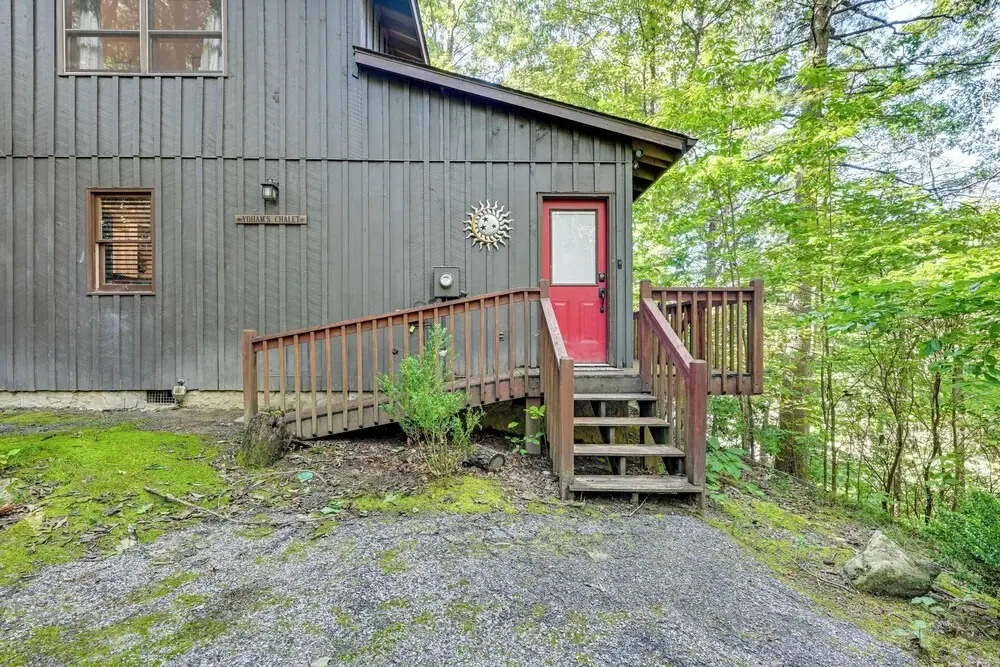 Artist's Retreat at Sky Valley w/ Balcony & Deck