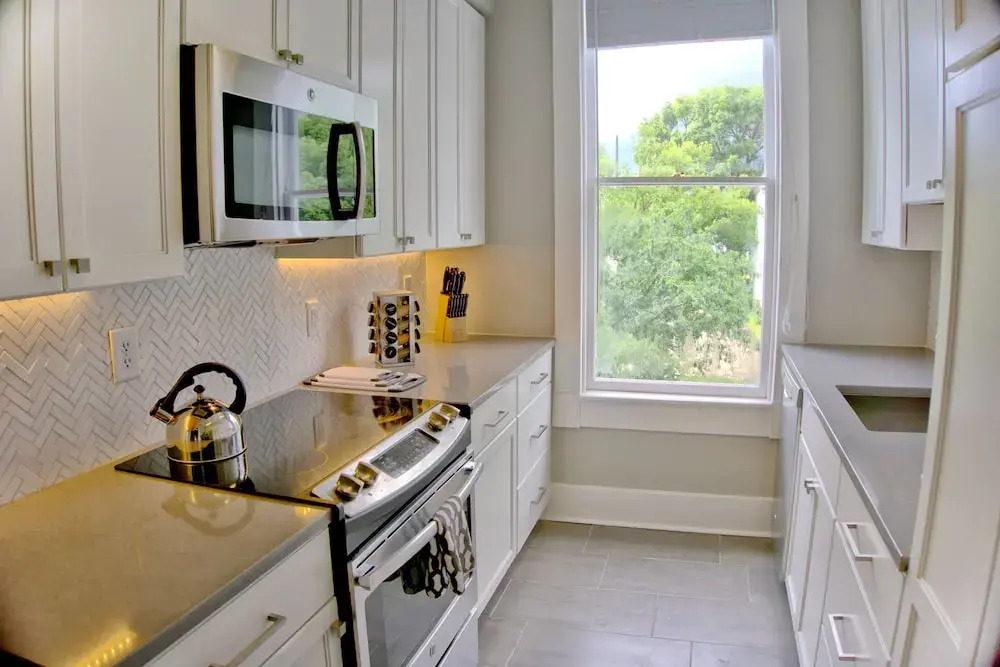 Beautiful Brick 2 Bedroom Home