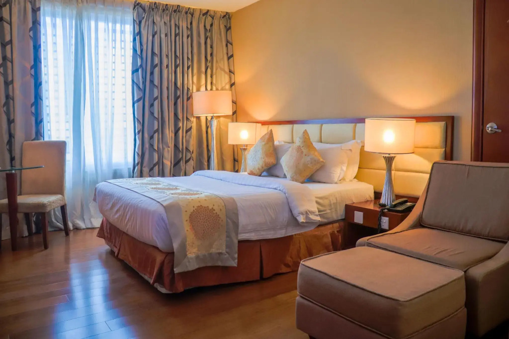 The Avenue Plaza Hotel