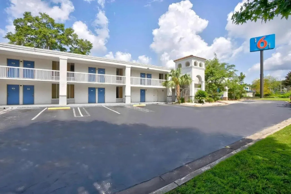 Motel 6-Gainesville, FL