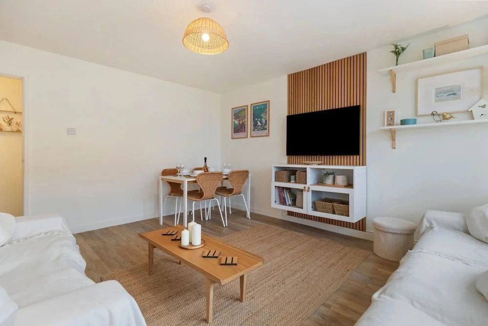 3 Monkstone Court - Close to Village and Beach